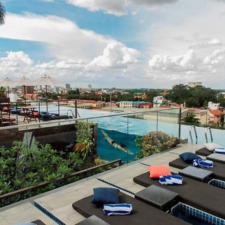Aquarius Hotel And Urban Resort Πνομ Πενχ Εξωτερικό φωτογραφία